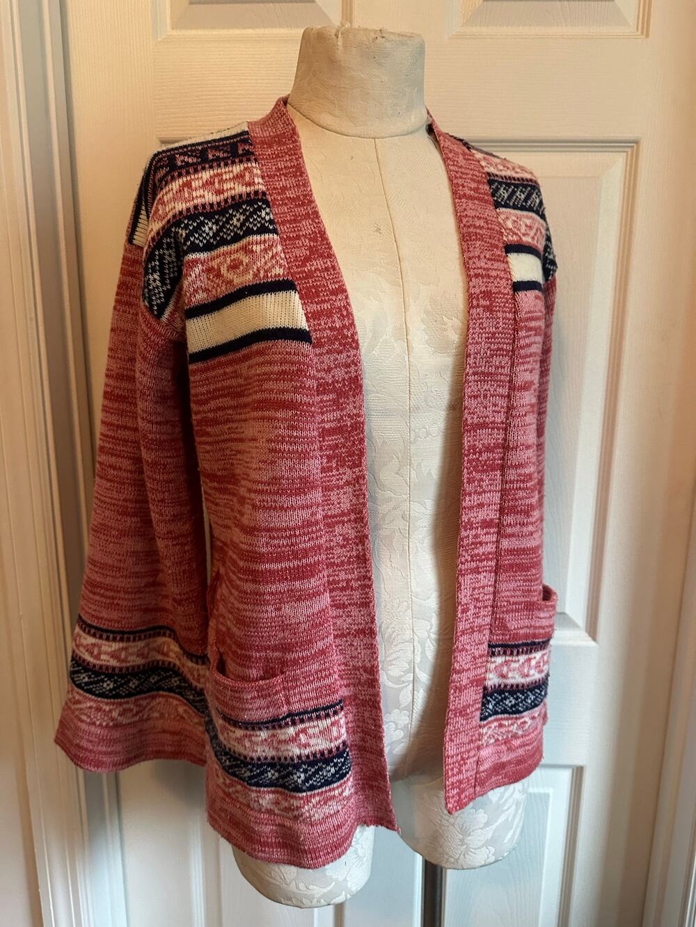 Vintage Plaza South tie front sweater that’s missing tie.